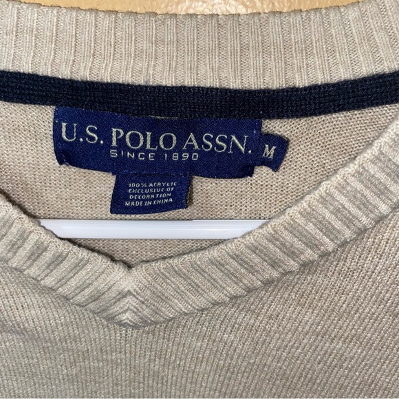 US. POLO Mens size medium dress shirt - Picture 4 of 4